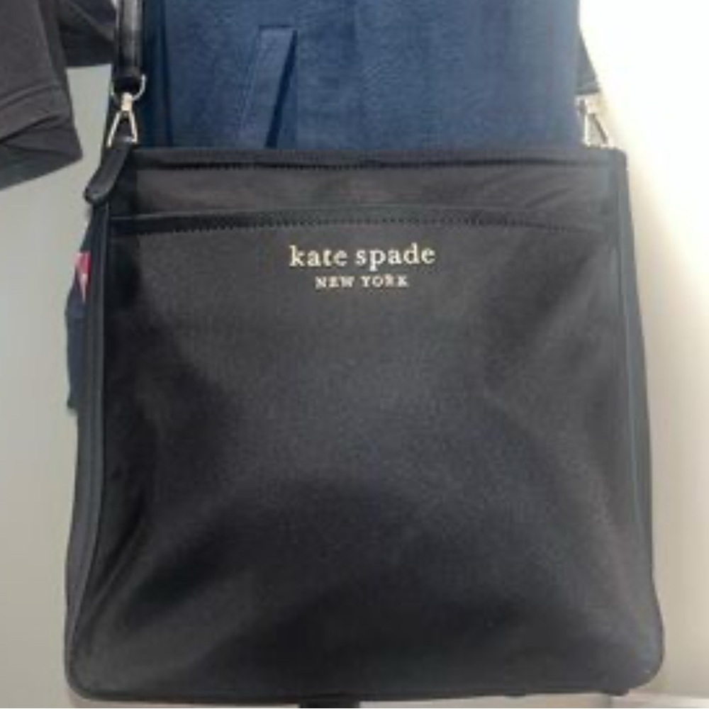 💕Kate Spade New York ♠️
Swing Pack Medium Crossbody! ♠️ - Picture 2 of 6